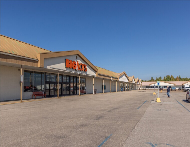 More Photos Of 3396 I 75 Business Spur, Sault Sainte Marie Storefront For Sale