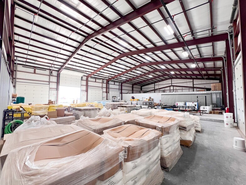 More Photos Of 2401 E County Road 155, Midland Service For Sale