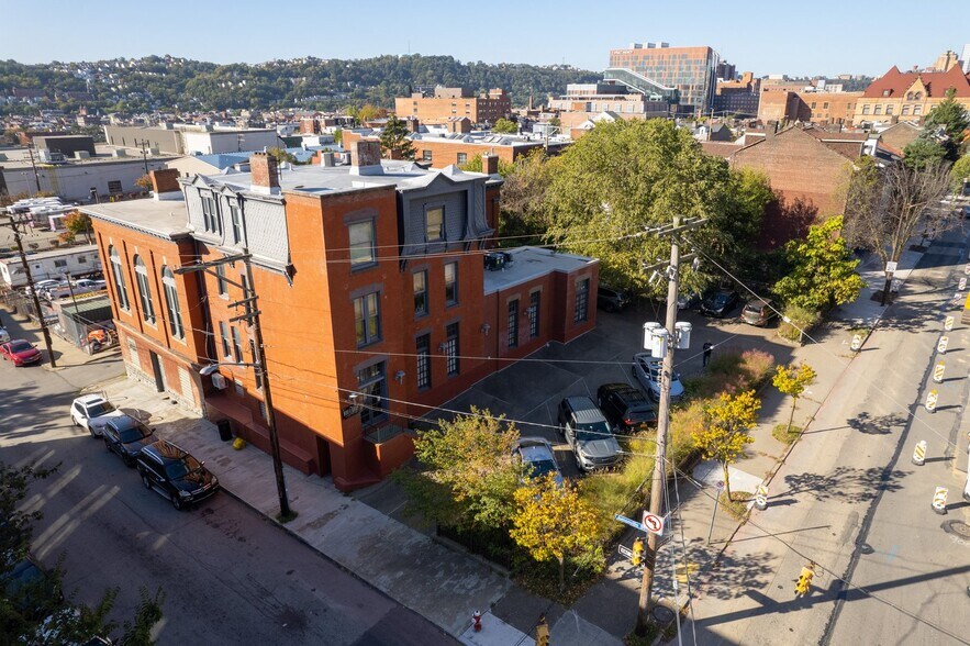 More Photos Of 1940 5th Ave, Pittsburgh Office For Sale