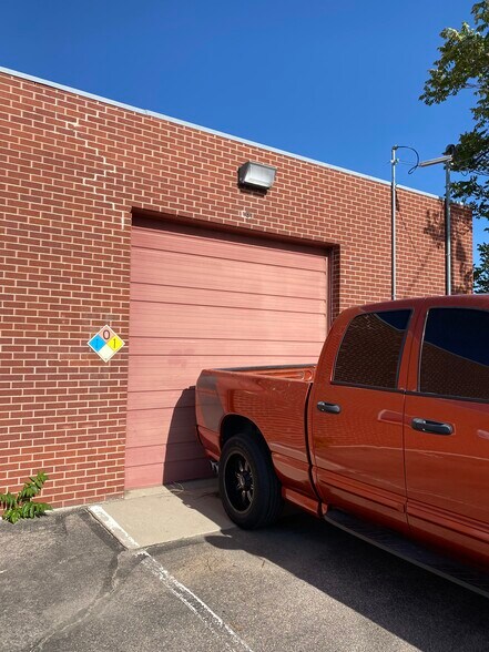 More Photos Of 951 Vallejo St, Denver Warehouse For Sale