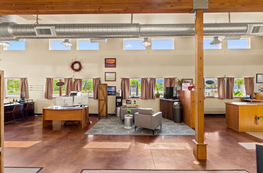 More Photos Of 911 19th Ave, Oroville Freestanding For Sale