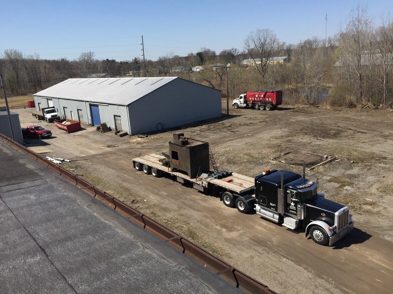 More Photos Of 1152 Elm St, Grafton Manufacturing For Sale