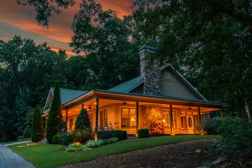 More Photos Of 565 Owens Gin Rd NE, Calhoun Lodge Meeting Hall For Sale