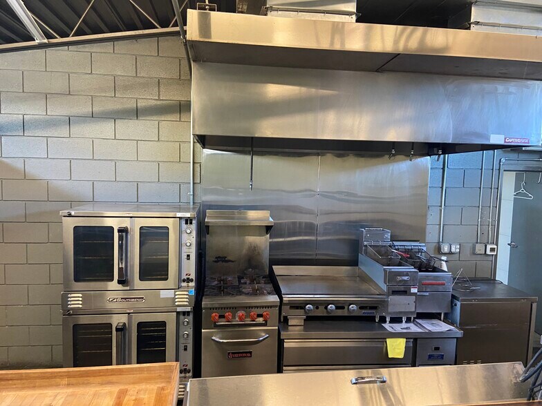 More Photos Of 125 N Washington Ave, Newport Freestanding For Sale