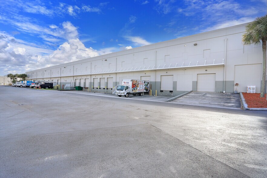 More Photos Of 14370 Commerce Way, Miami Lakes Warehouse For Lease