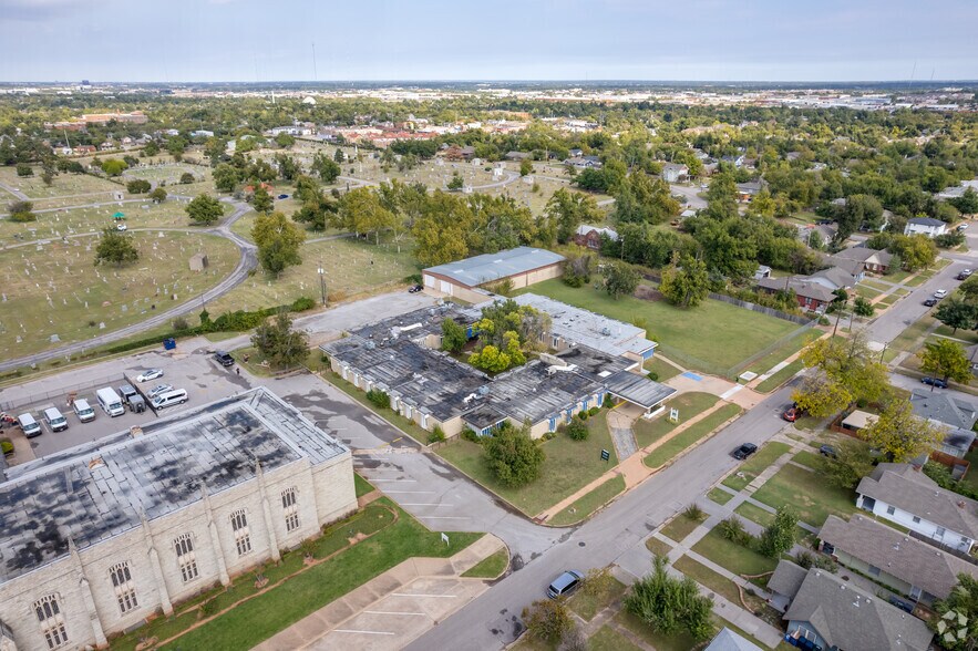 More Photos Of 901 NW 25th St, Oklahoma City Healthcare For Sale
