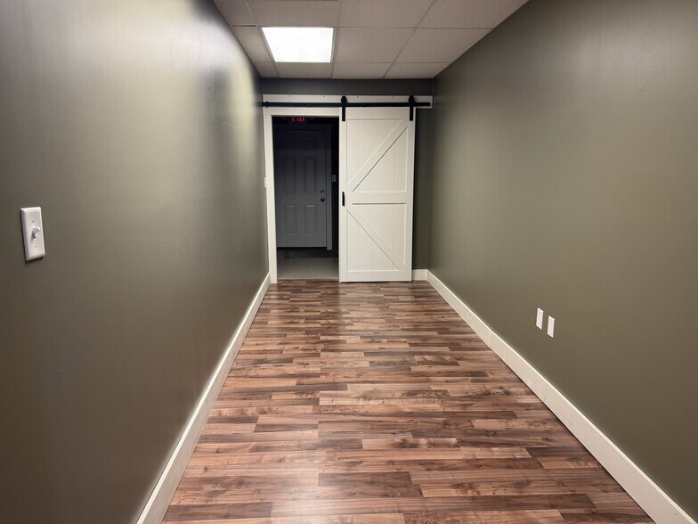 More Photos Of 2231 W Franklin, Evansville Freestanding For Lease