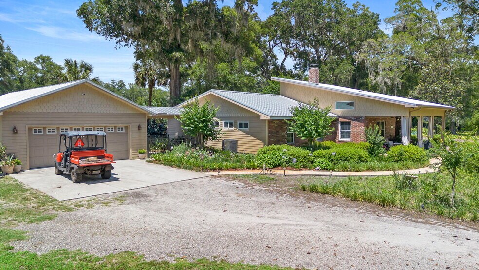 More Photos Of 1056 Reynolds Rd, De Leon Springs Specialty For Sale