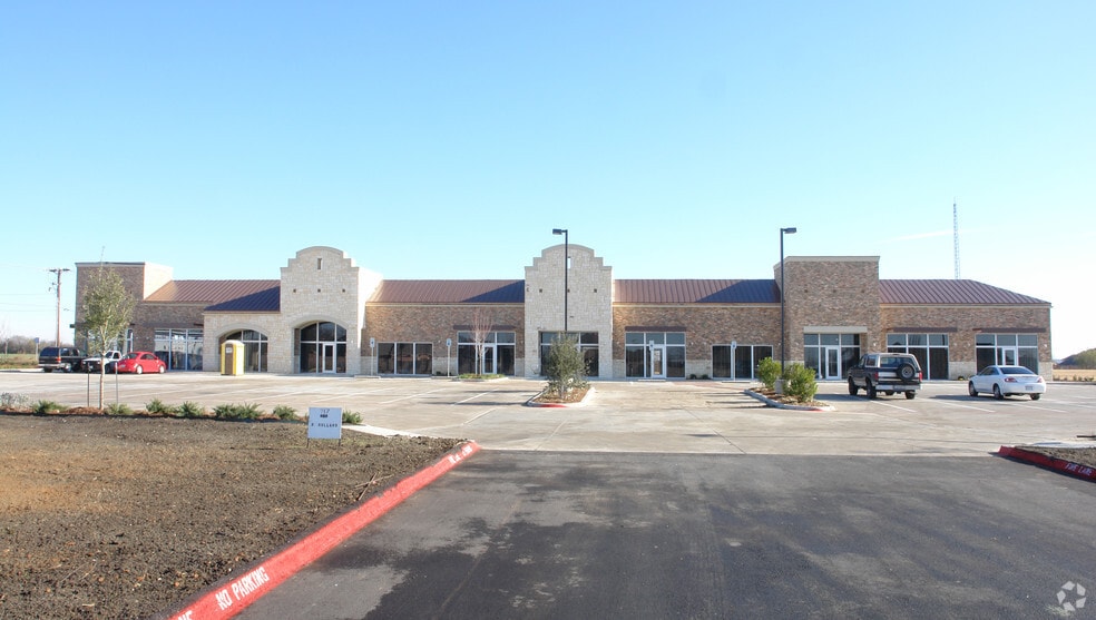 More Photos Of 717 N Holland Rd, Mansfield Freestanding For Lease