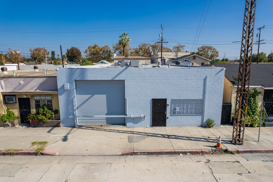 More Photos Of 1412 S Gerhart Ave, Commerce Warehouse For Lease
