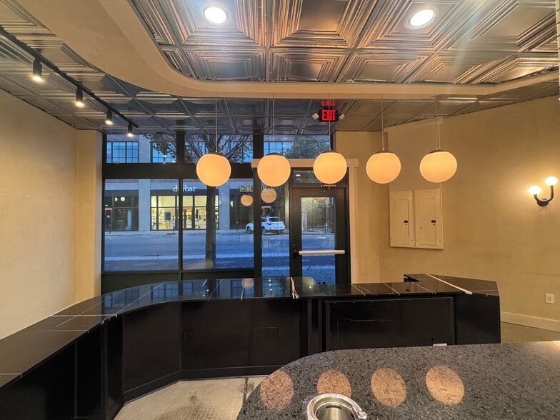 More Photos Of 849 Massachusetts Ave, Indianapolis Storefront For Lease