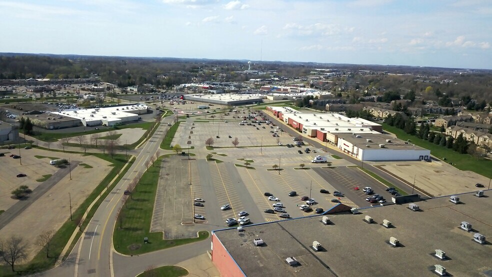 More Photos Of 555-805 Center Dr NW, Grand Rapids Unknown For Lease