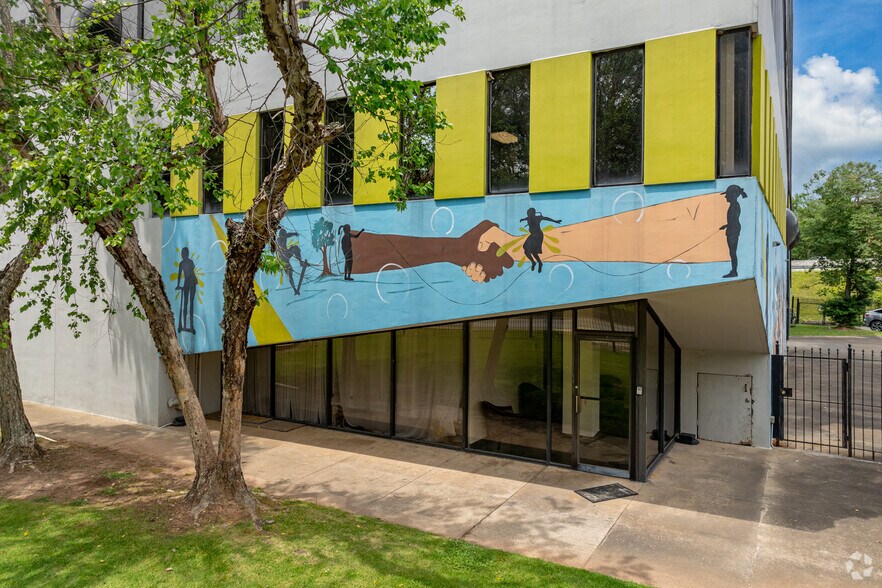 More Photos Of 2001 Martin Luther King Jr Dr, Atlanta Loft Creative Space For Lease