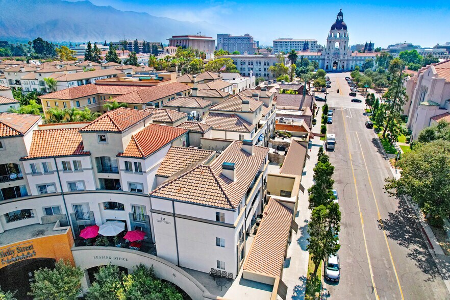 More Photos Of 151 E Holly St, Pasadena Apartments For Lease