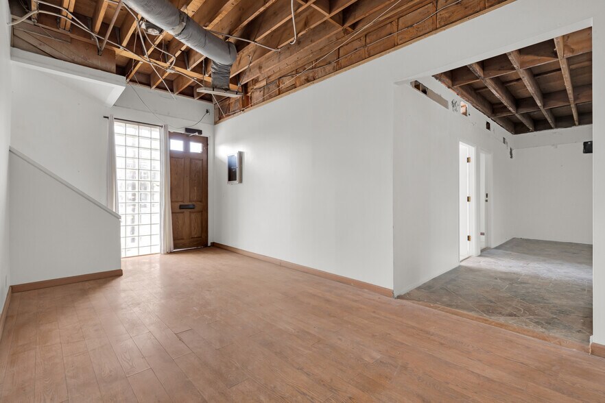 More Photos Of 2951-2953 Lincoln Blvd, Santa Monica Loft Creative Space For Sale
