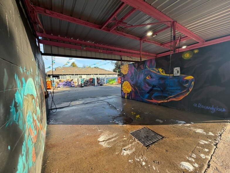 More Photos Of 4400 Canal st, Houston Carwash For Sale