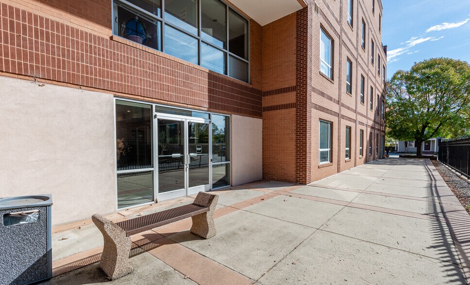 More Photos Of 308 W Rosemary St, Chapel Hill Office For Sale