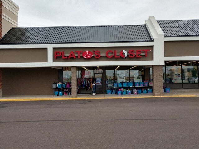 More Photos Of 8265-8287 Springboro Pike, Miamisburg General Retail For Sale