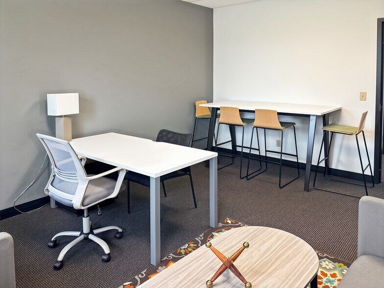 More Photos Of 1202 NE McClain Rd, Bentonville Coworking Space