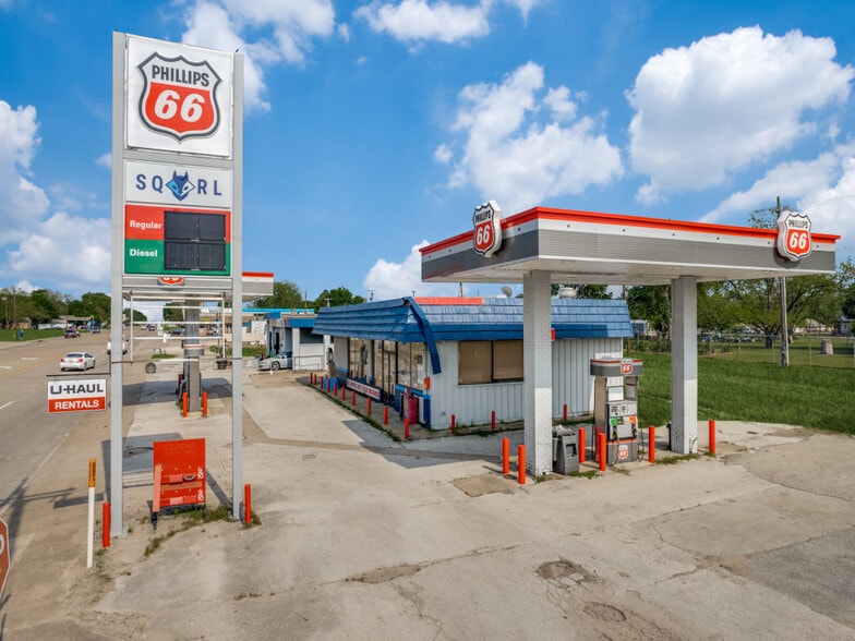 More Photos Of 411 NW 2nd St, Kerens Convenience Store For Sale