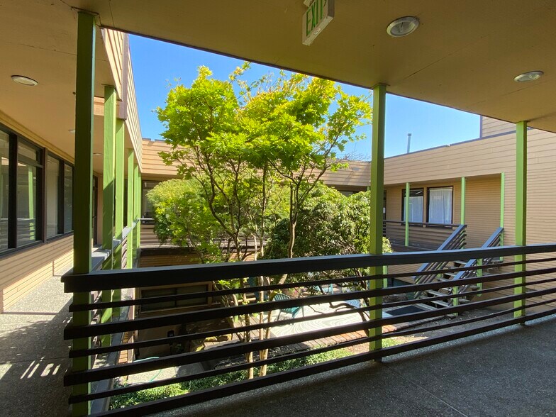 Primary Photo Of 1805 136th Pl NE, Bellevue Loft Creative Space For Lease