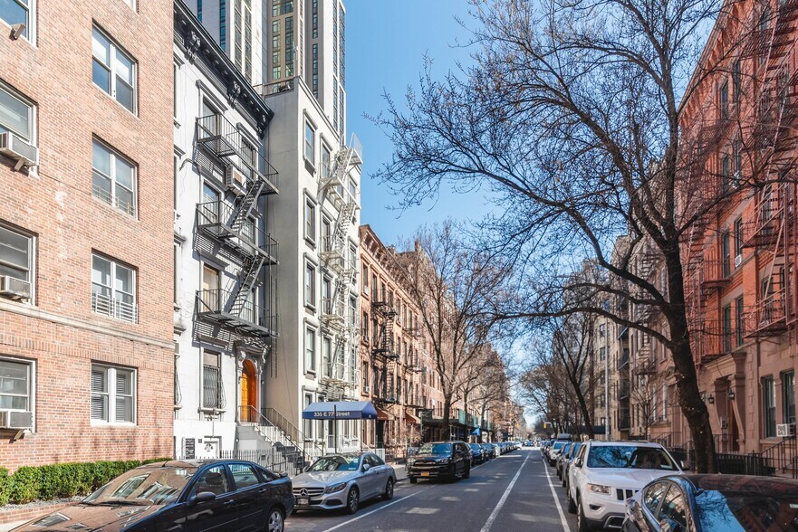 More Photos Of 337 E 77th St, New York Apartments For Sale