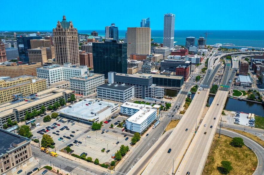 More Photos Of 191 Michigan, Milwaukee Land For Sale