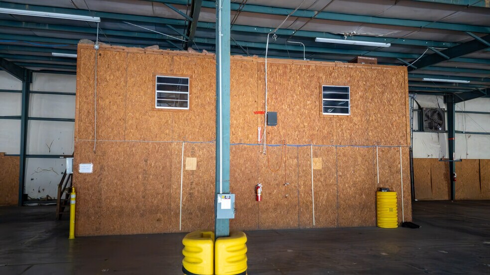 More Photos Of 1139 County Road 67, Myrtle Distribution For Sale