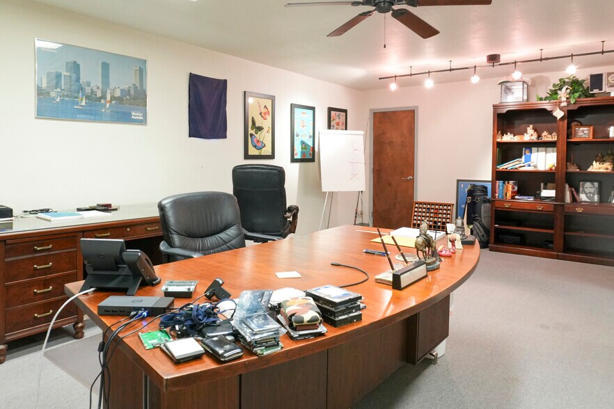 More Photos Of 601 Omaha Dr, Corpus Christi Office For Sale