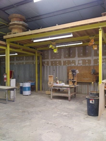 More Photos Of 15 Howard Pl, Kitchener Warehouse For Sale