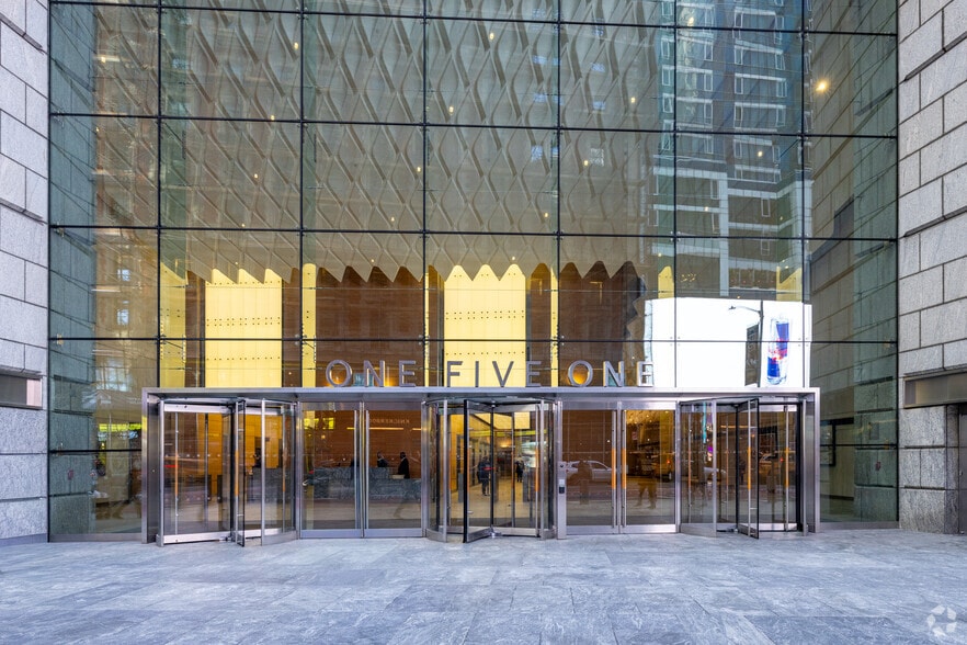 More Photos Of 151 W 42nd St, New York Office For Lease