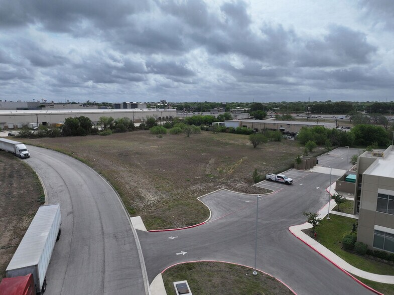 More Photos Of Verde Parkway, Schertz Land For Sale