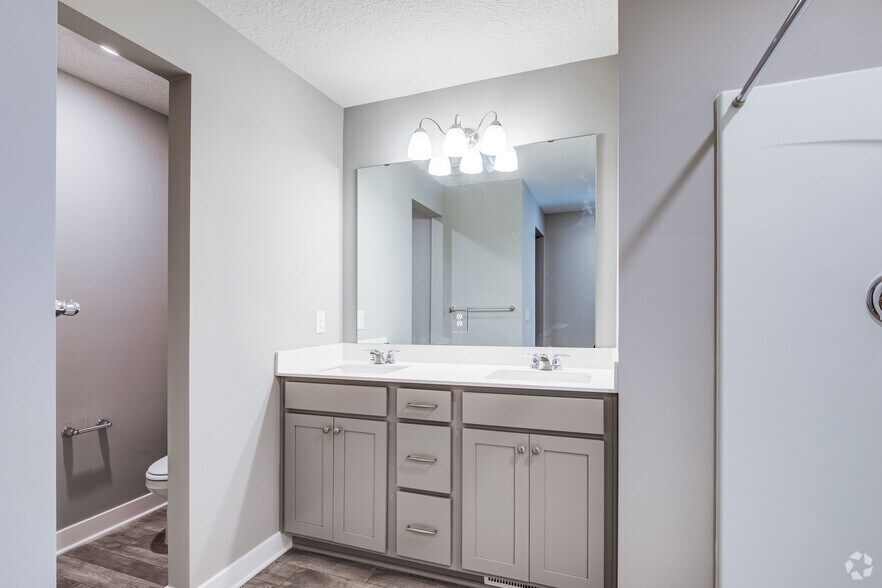 More Photos Of 9713 95th Pl, Maple Grove Apartments For Sale