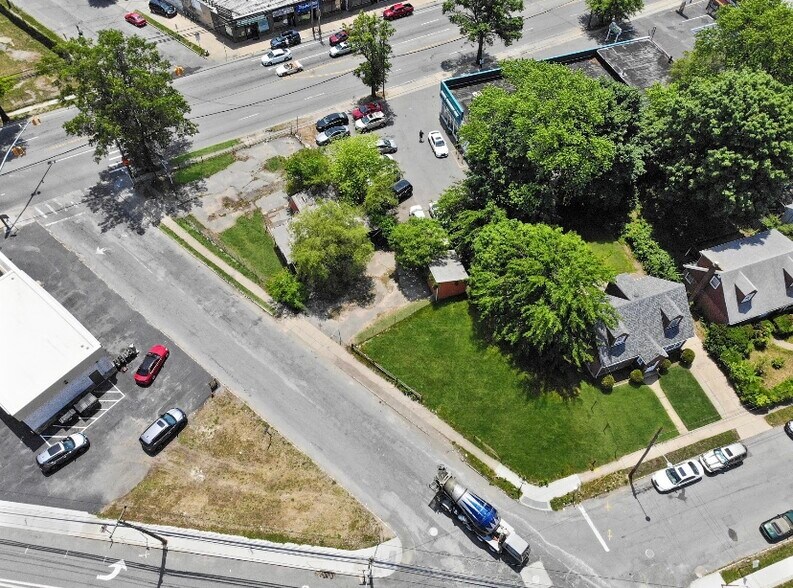 More Photos Of 899 Old Country Rd, Westbury Freestanding For Sale