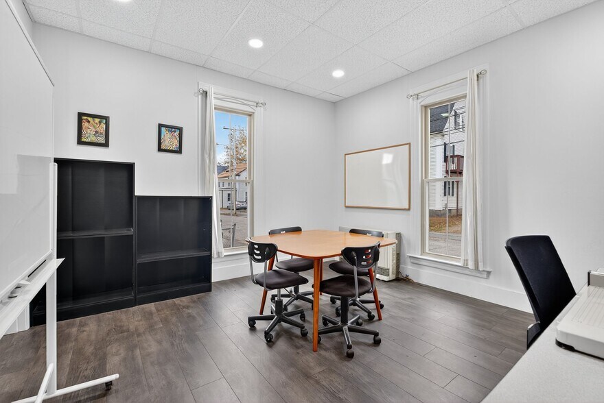 More Photos Of 112 State St, Augusta Office For Sale