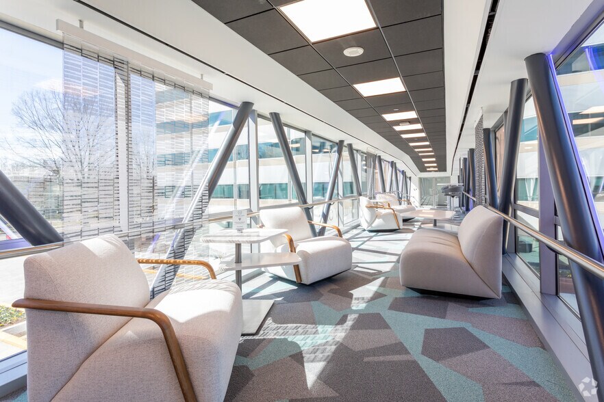 More Photos Of 8260 Willow Oaks Corporate Dr, Fairfax Medical For Lease