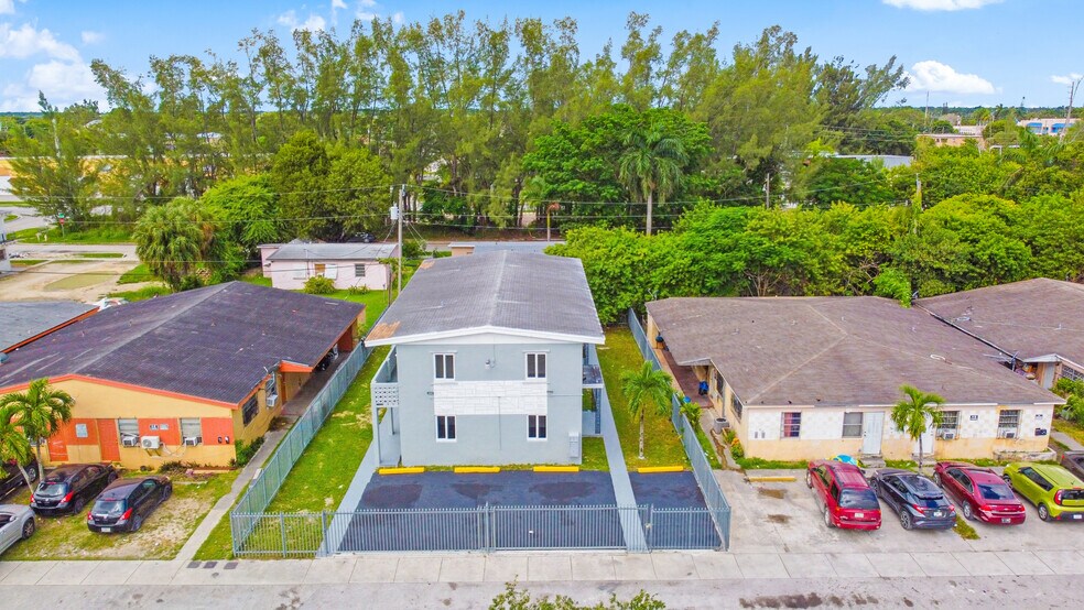 More Photos Of 1430 NW 2nd Ave, Florida City Apartments For Sale