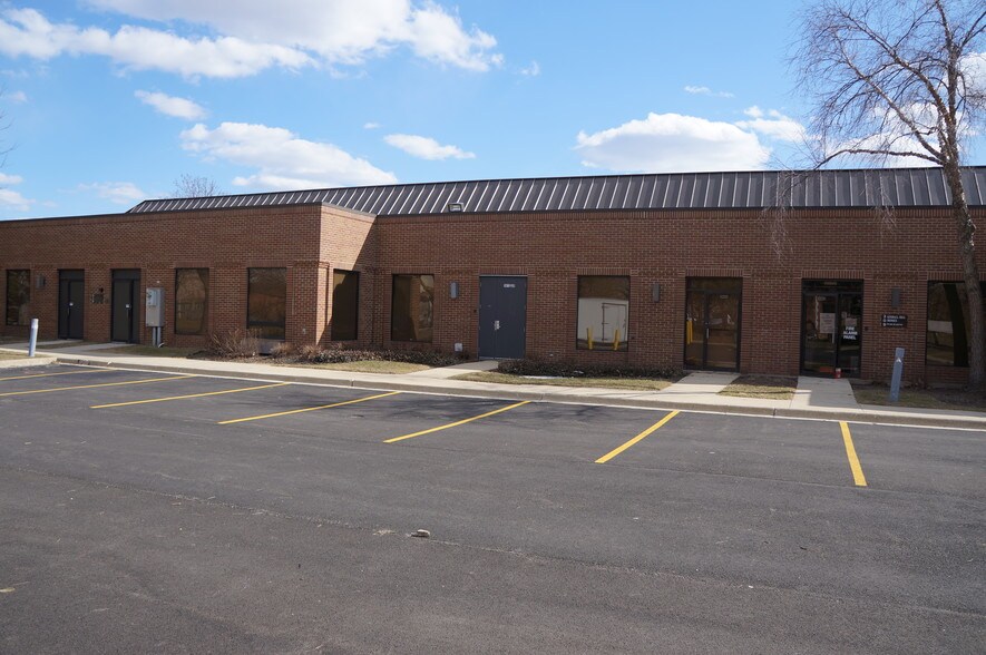 More Photos Of 5999 New Wilke Rd, Rolling Meadows Medical For Lease