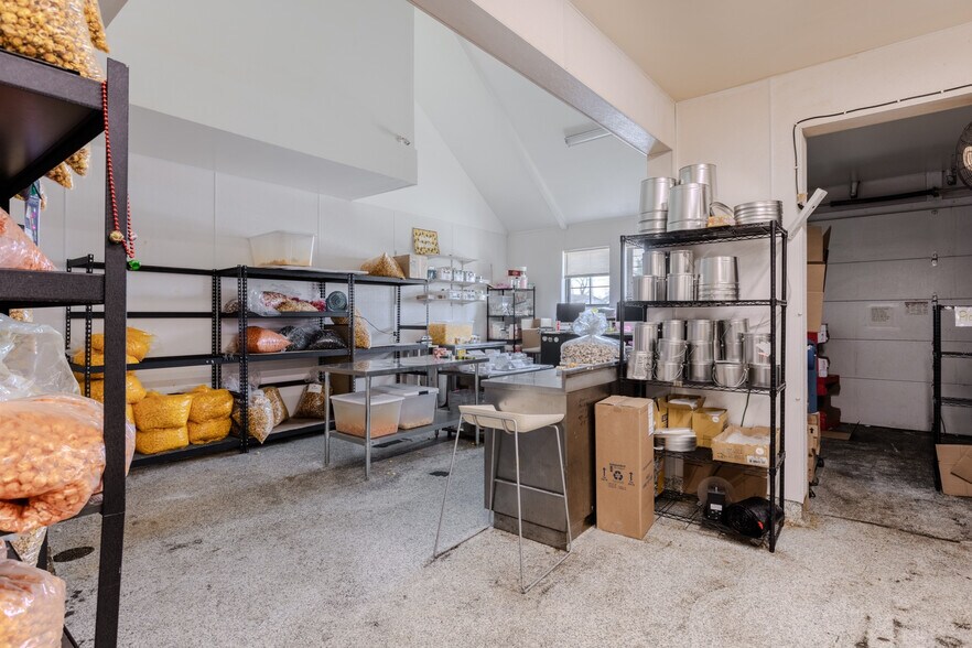 More Photos Of 6406 Cornell Ave, Indianapolis Freestanding For Sale