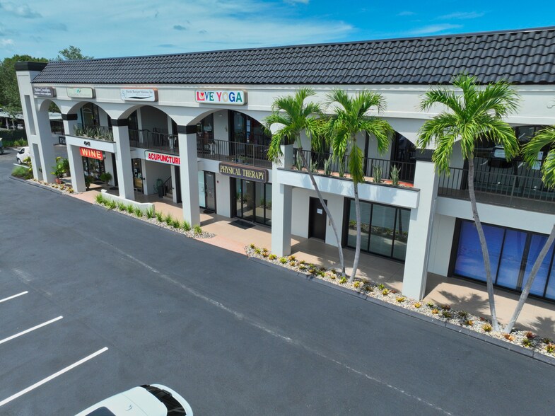 More Photos Of 4949 Tamiami Trl, Naples Unknown For Lease