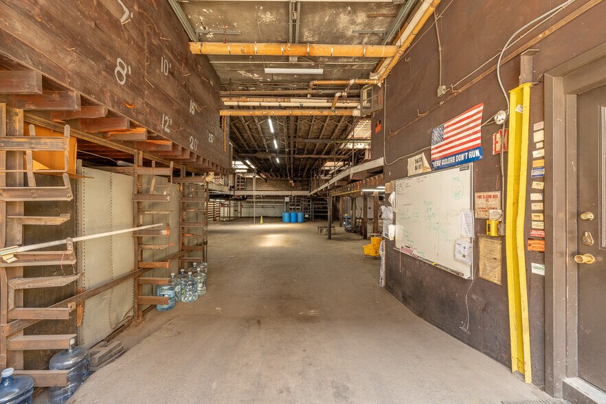 More Photos Of 4332 33rd St, Long Island City Industrial For Sale