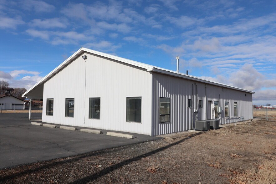 More Photos Of 39141 Pocahontas, Baker City Medical For Sale