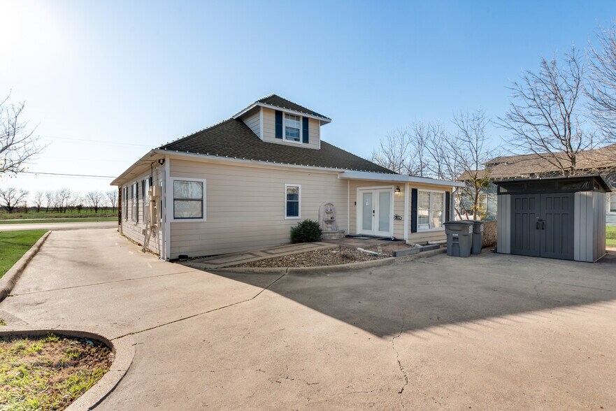More Photos Of 1271 S State Highway 205, Rockwall Office Residential For Lease