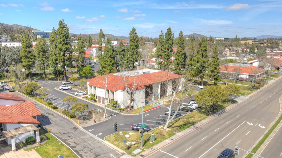 More Photos Of 16810-16816 Bernardo Center Dr, San Diego Medical For Lease