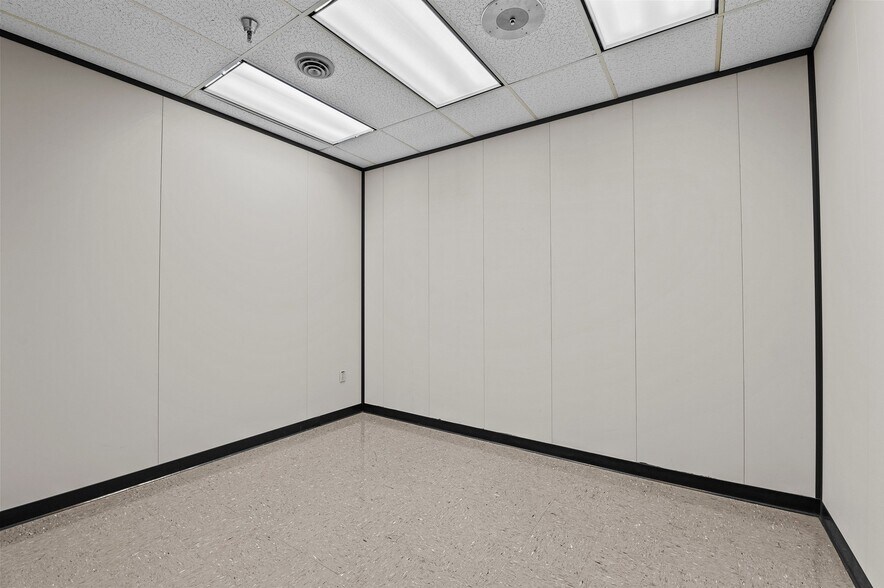 More Photos Of 951 Wendell Blvd, Wendell Manufacturing For Sale