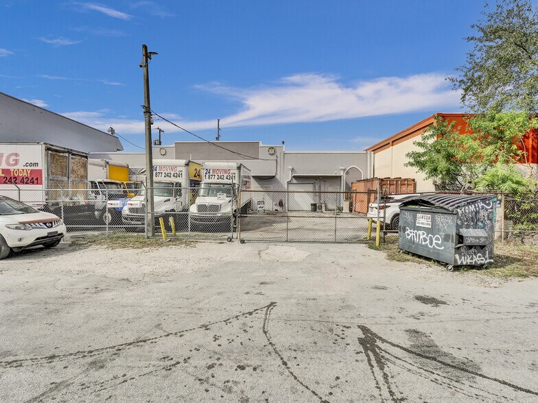 More Photos Of 10812-10818 NW 6th Ct, Miami Warehouse For Sale