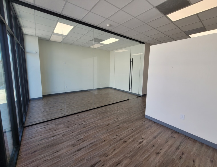 More Photos Of 203 Brand Ln, Stafford Office Residential For Sale