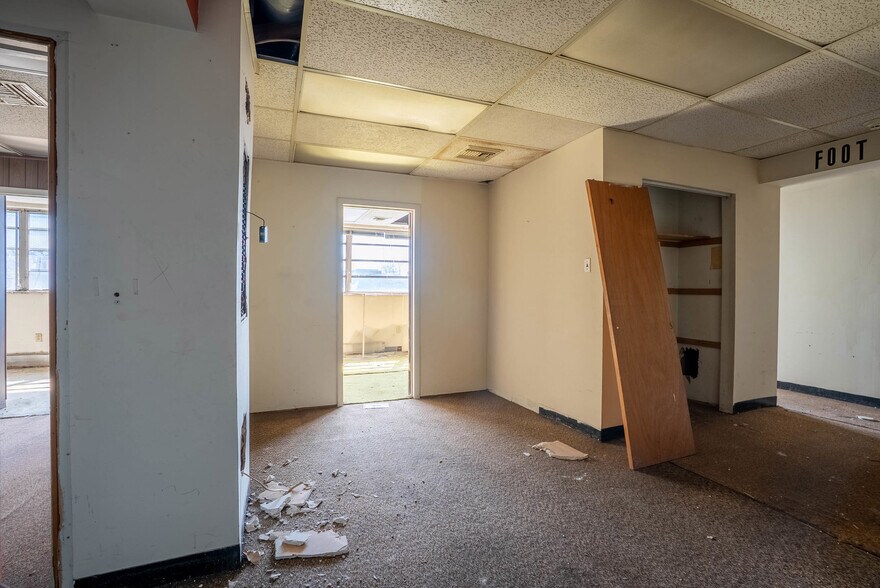 More Photos Of 14-18 N 52nd St, Philadelphia Storefront Retail Office For Sale