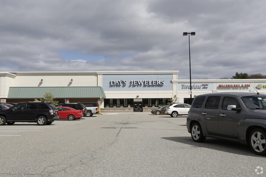 More Photos Of 415 Philbrook Ave, South Portland General Retail For Lease