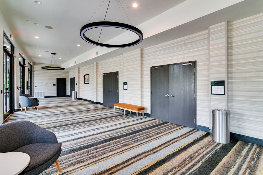 More Photos Of 1800 Martin Luther King Blvd, Houma Hotel For Sale
